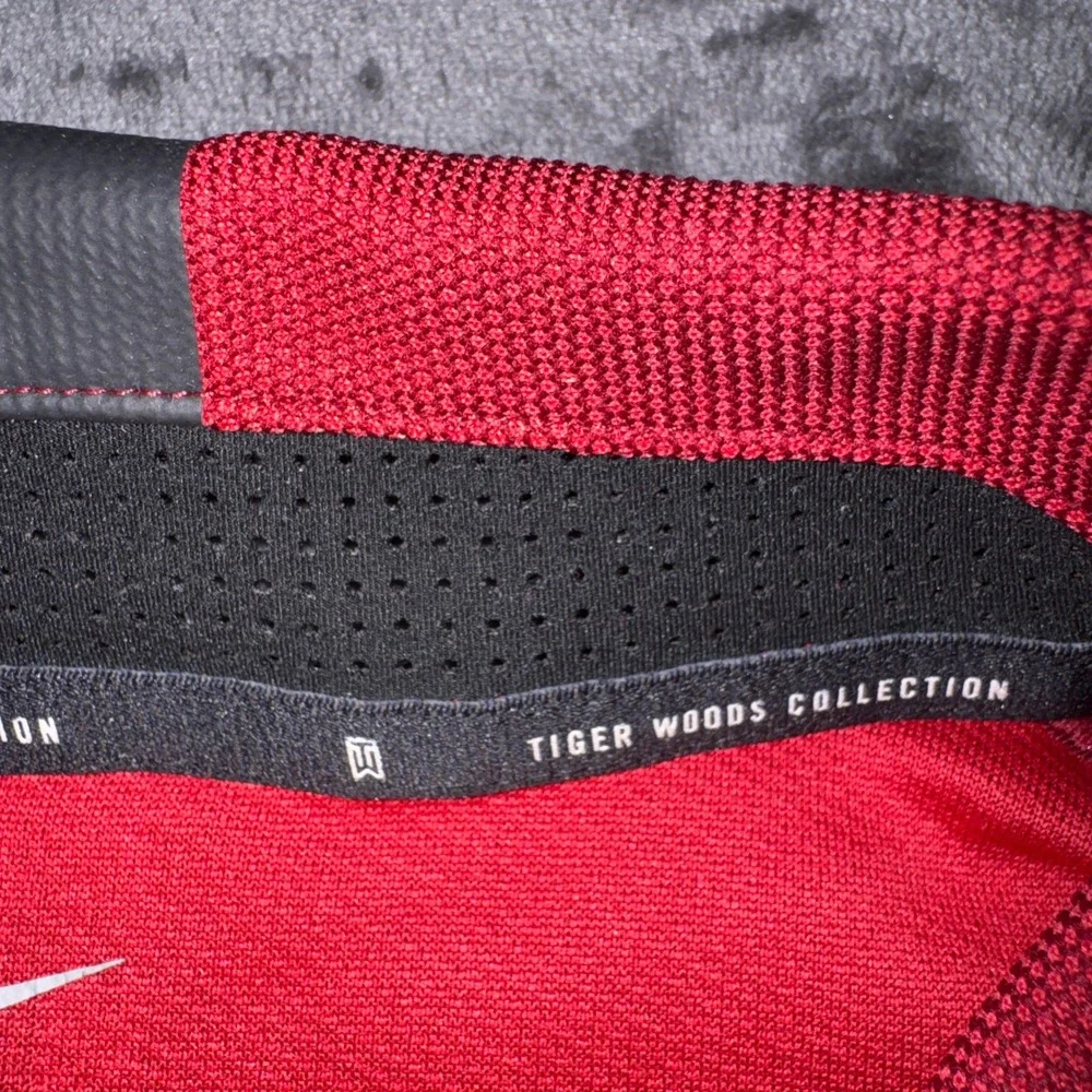 Nike Tiger Woods Collection Dri-FIT Golf Polo Red Striped CK6313-687 Mens Large